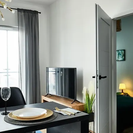 Apartment Prymasa Tysiaclecia 83a Warsaw