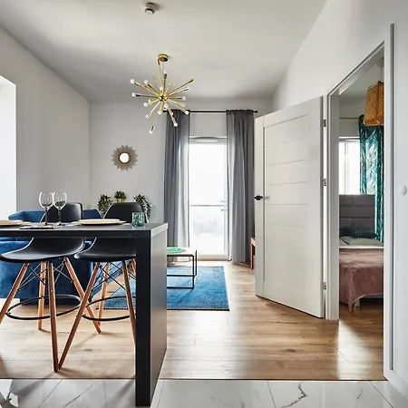 Prymasa Tysiąclecia 83a Apartament